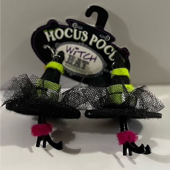 NWT Hocus Pocus Witch Hat Earrings - Picture 1 of 3